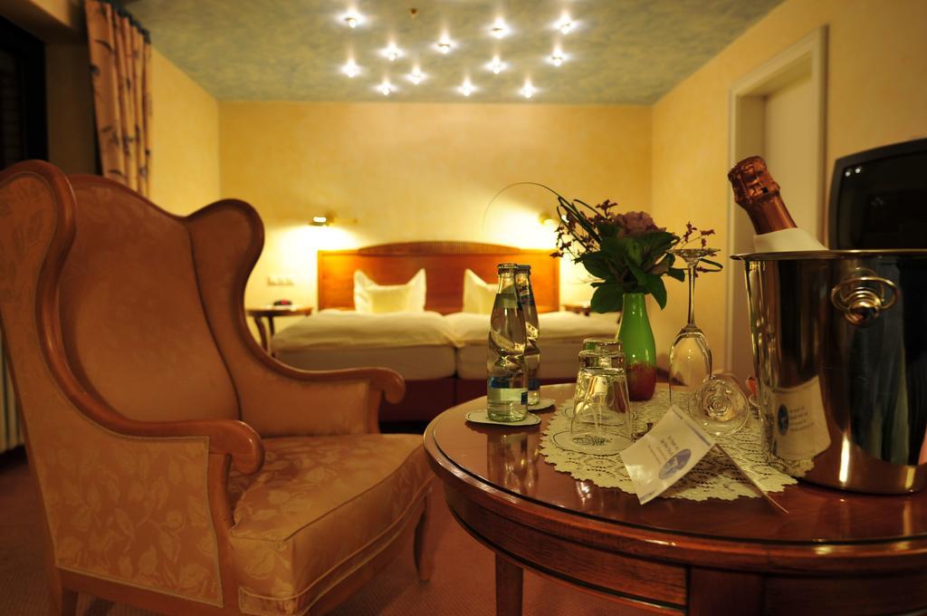 Hotel Tannenhof Bad Wünnenberg Oda fotoğraf